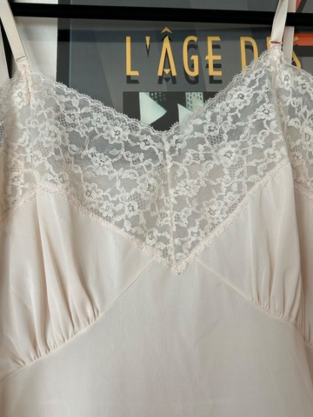 (Bundle) 2 Vintage Full slips / Nightgowns (M) - Picture 9 of 10